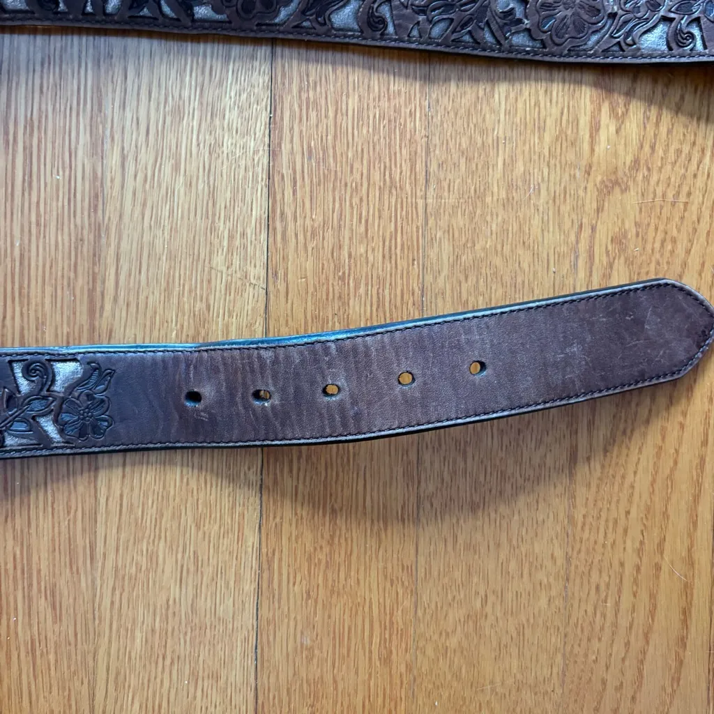 Shyanne Brown Leather Embroidered Belt Rose Gold Details XL Etched Flower - Image 6