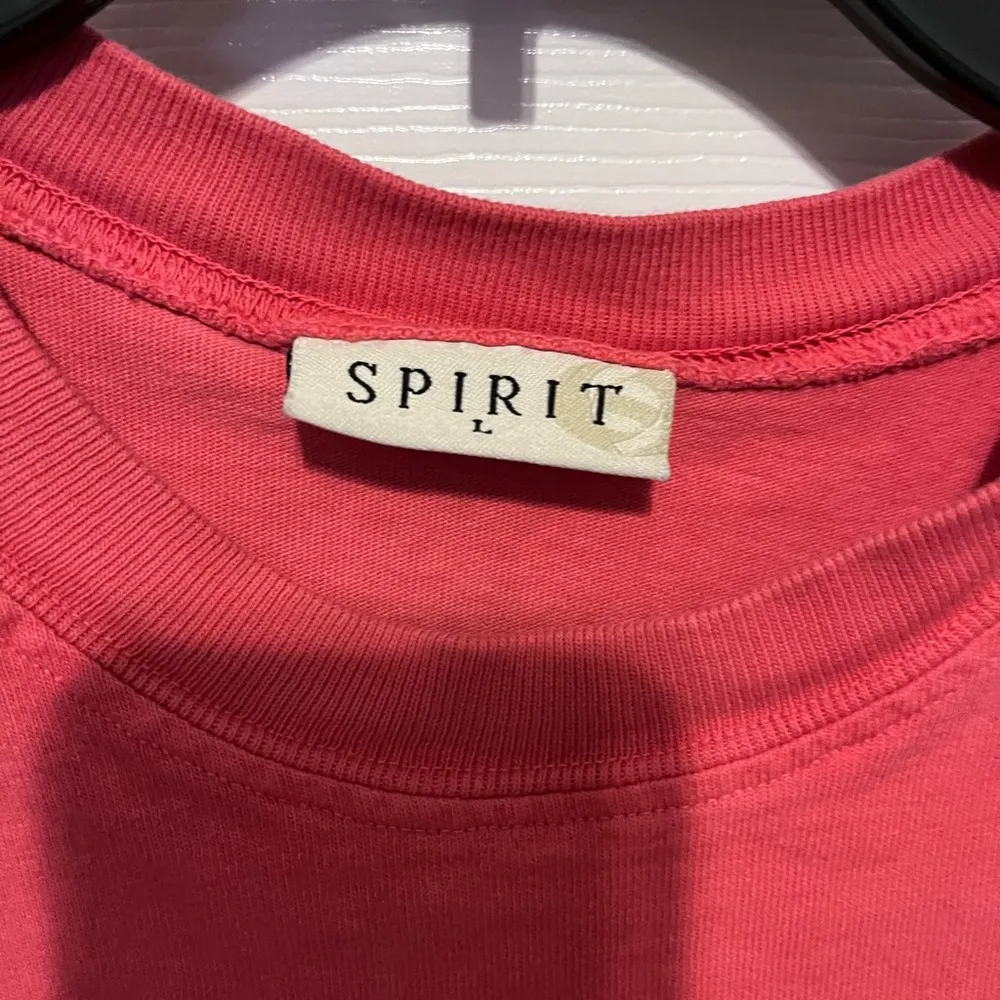 Spirit  Red Long Sleeve Crew Neck shirt size large - Image 2