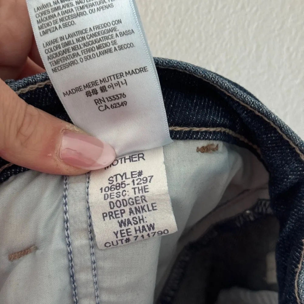 MOTHER Dodger Prep Ankle Jeans in Yee Haw 25 Blue - Image 12