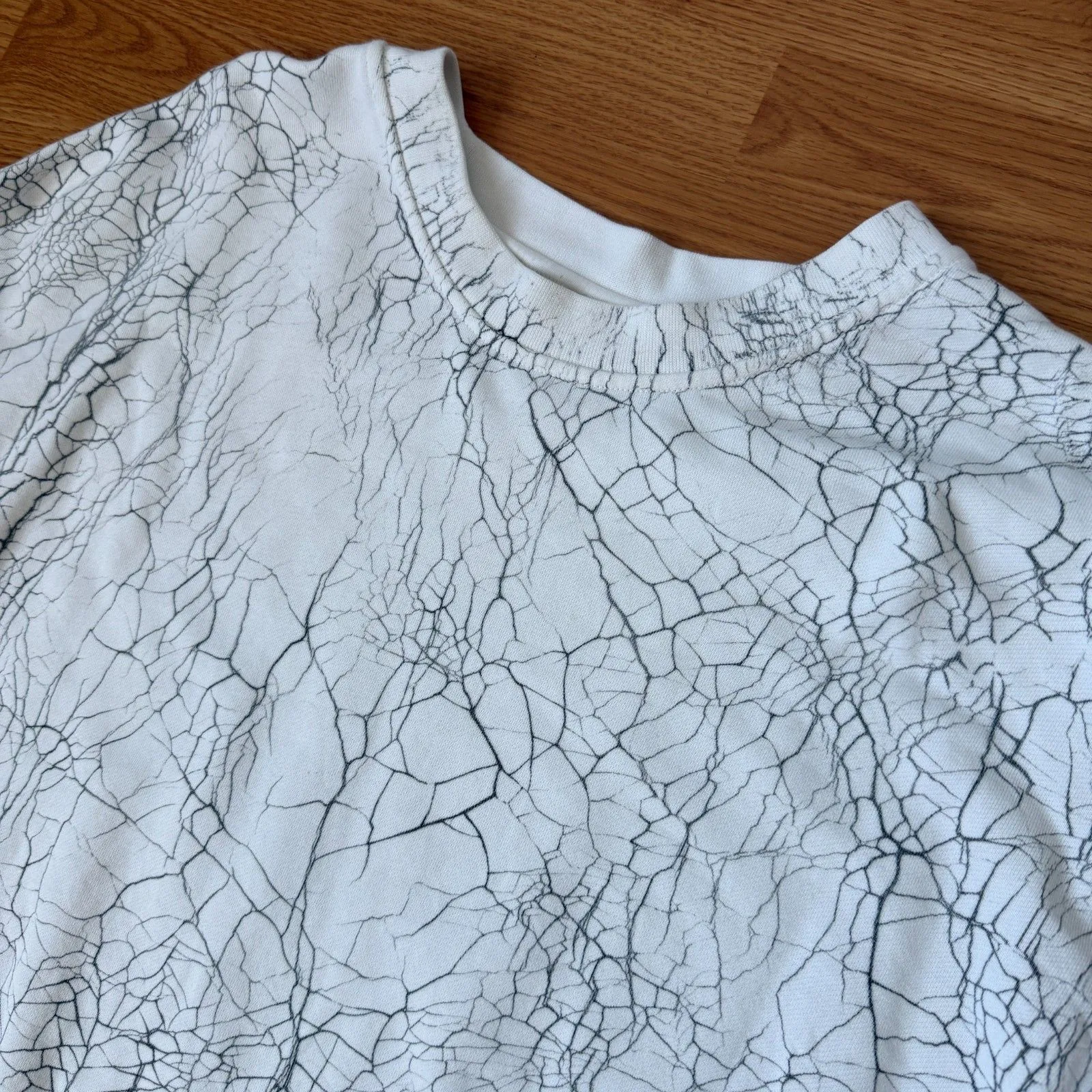 Lululemon Perfectly Oversized Crew in Thread Dye White Black - Image 5