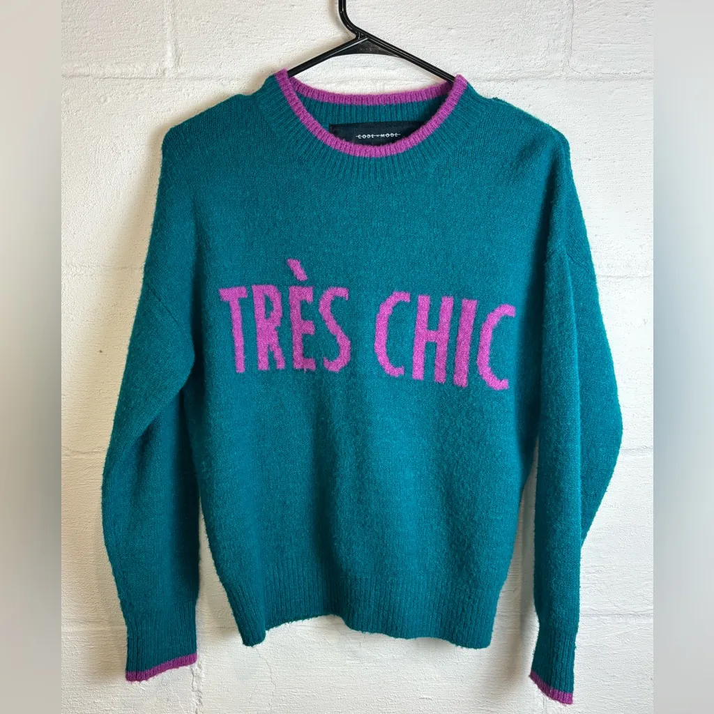 Code x Mode Verbiage Woman’s Print Trés Chic Casual Soft Cozy Sweater Size Small - Image 2