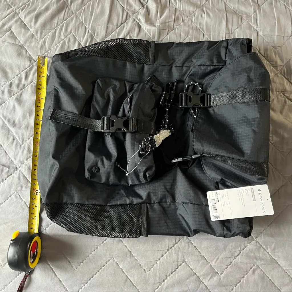 athleta convertible Oslo backpack Black - Image 8