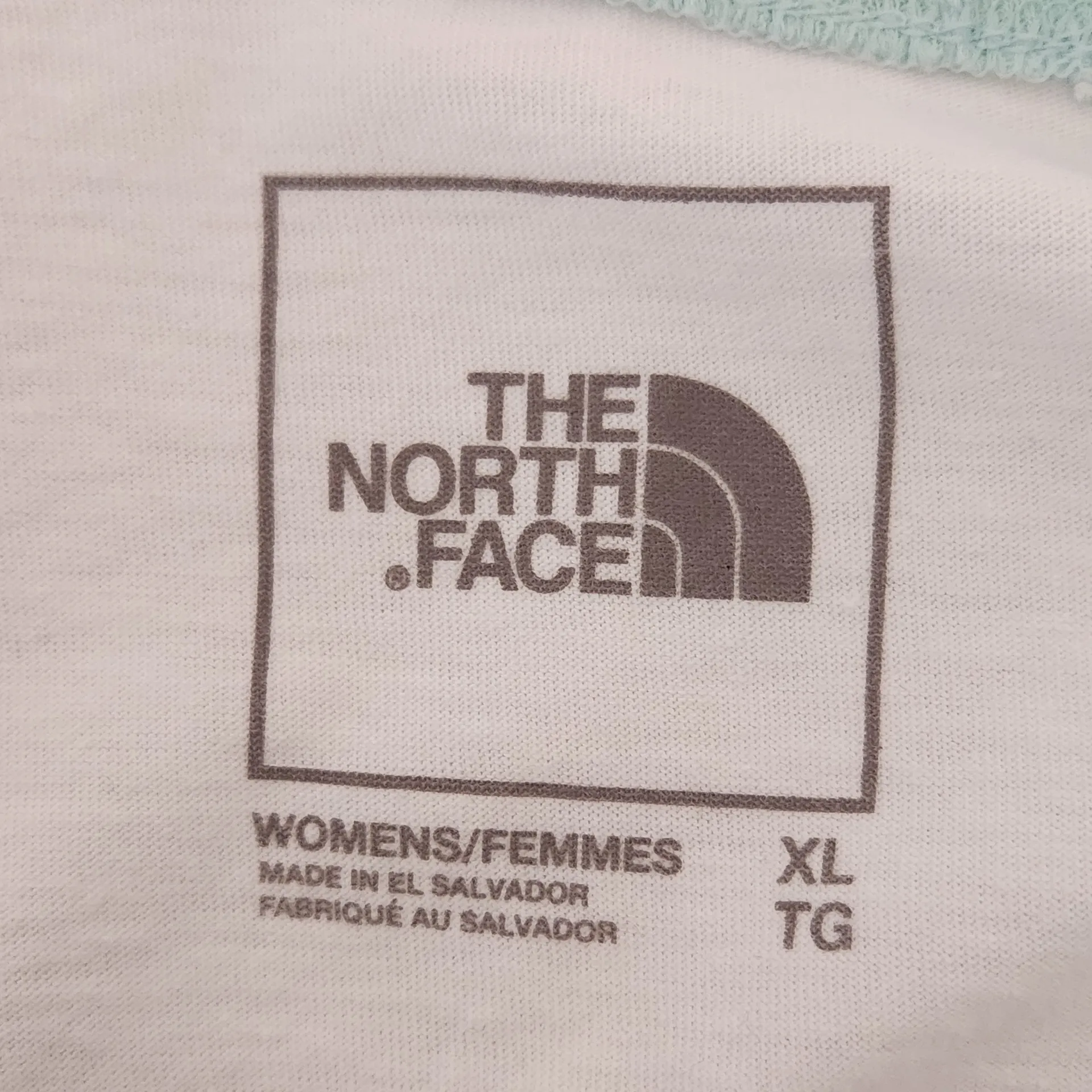 The North Face White Tee with Green Raglan Sleeves and Logo Size XL - Image 6