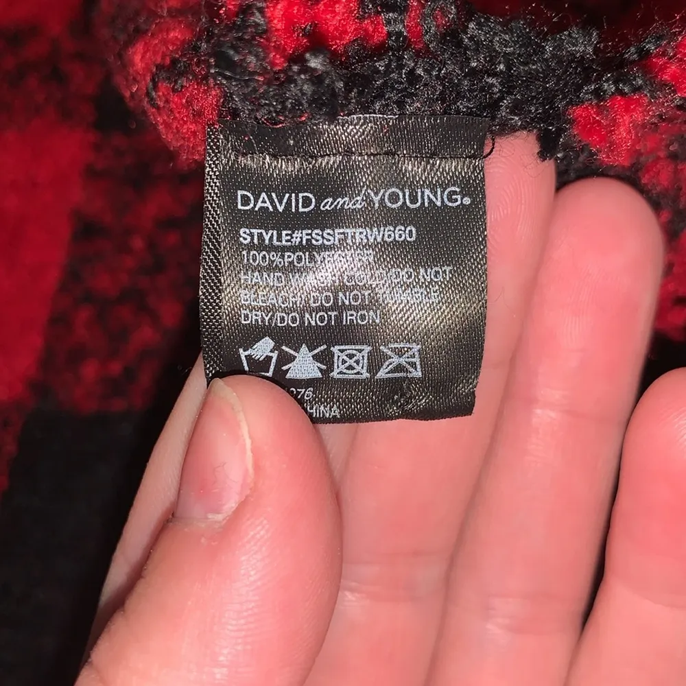 David & Young  red plaid large triangular fringe wrap scarf - Image 5