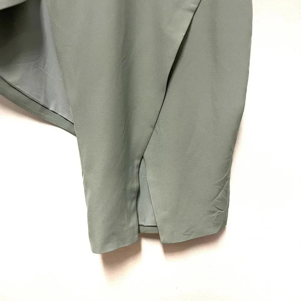 NWT Lavish Alice Grace One Shoulder Cape Pleated Midi Dress - Image 6