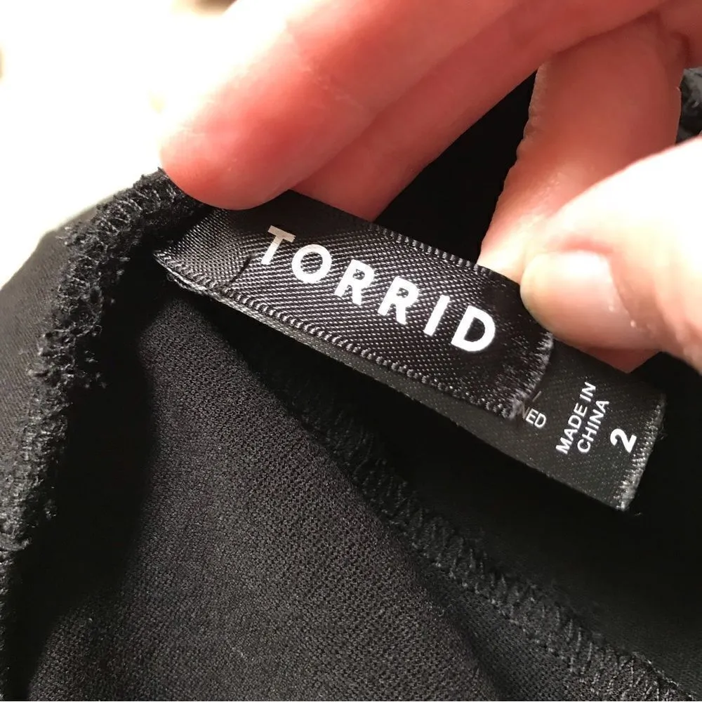 Torrid black cropped pull on zip ankle pants 2X - Image 4