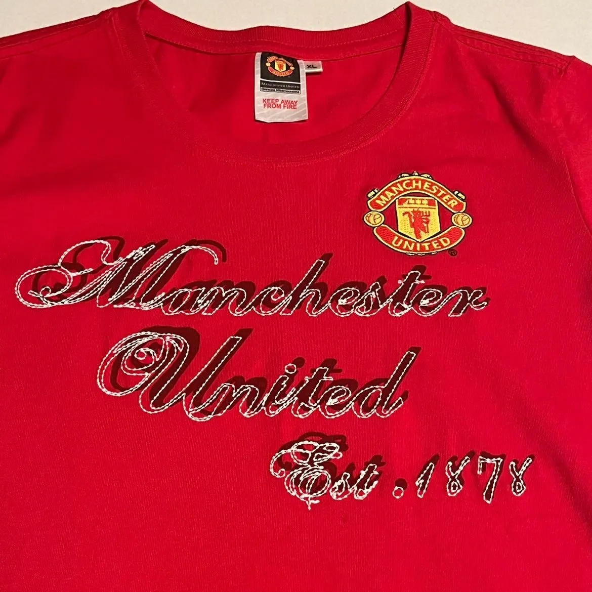 Manchester United EST. 1878 women's XL‎ red soccer sports t - Image 2