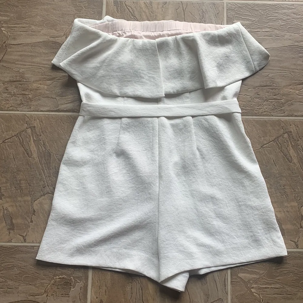 Babaton By Aritizia Altamiro Romper Sz 8 - Image 3