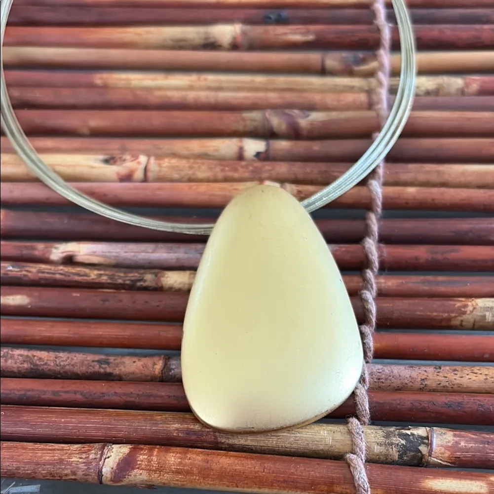 Premier Designs Gold Necklace with Elegant Pendant - Image 4