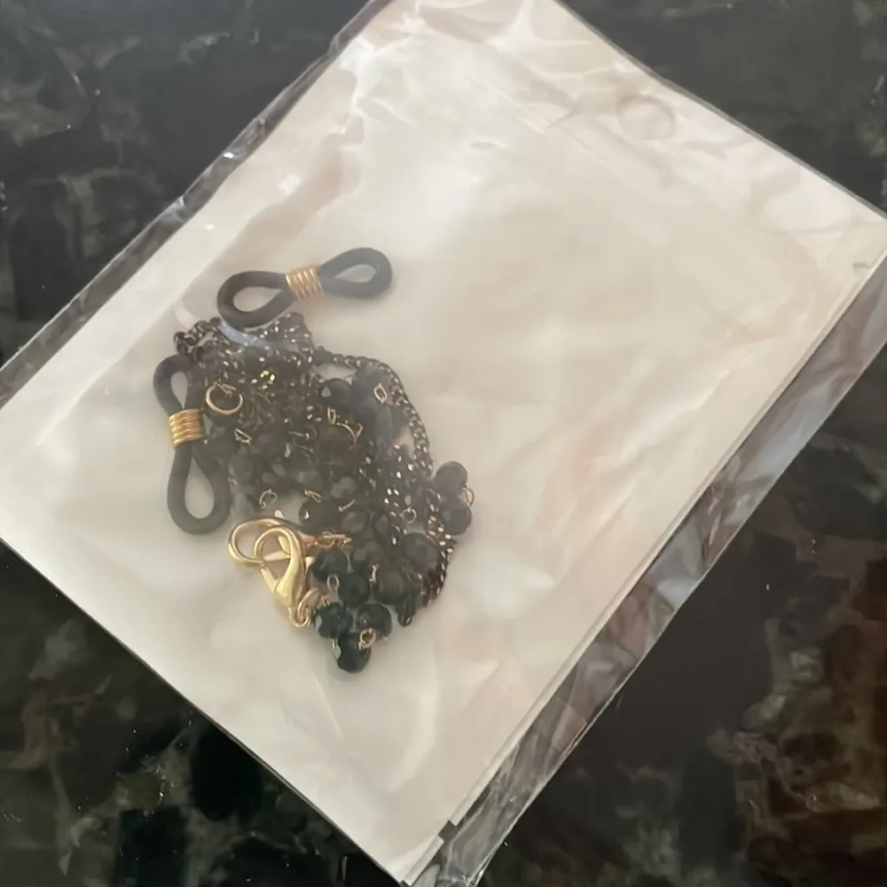 NWT black and gold beaded Sunglass or mask face lanyard - Image 2