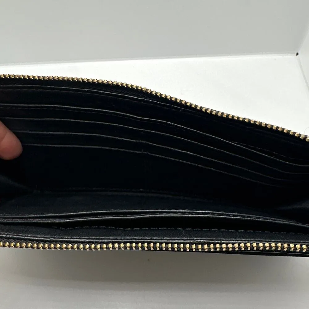 COACH Poppy Patent Leather Pouch with Card slot - Image 5