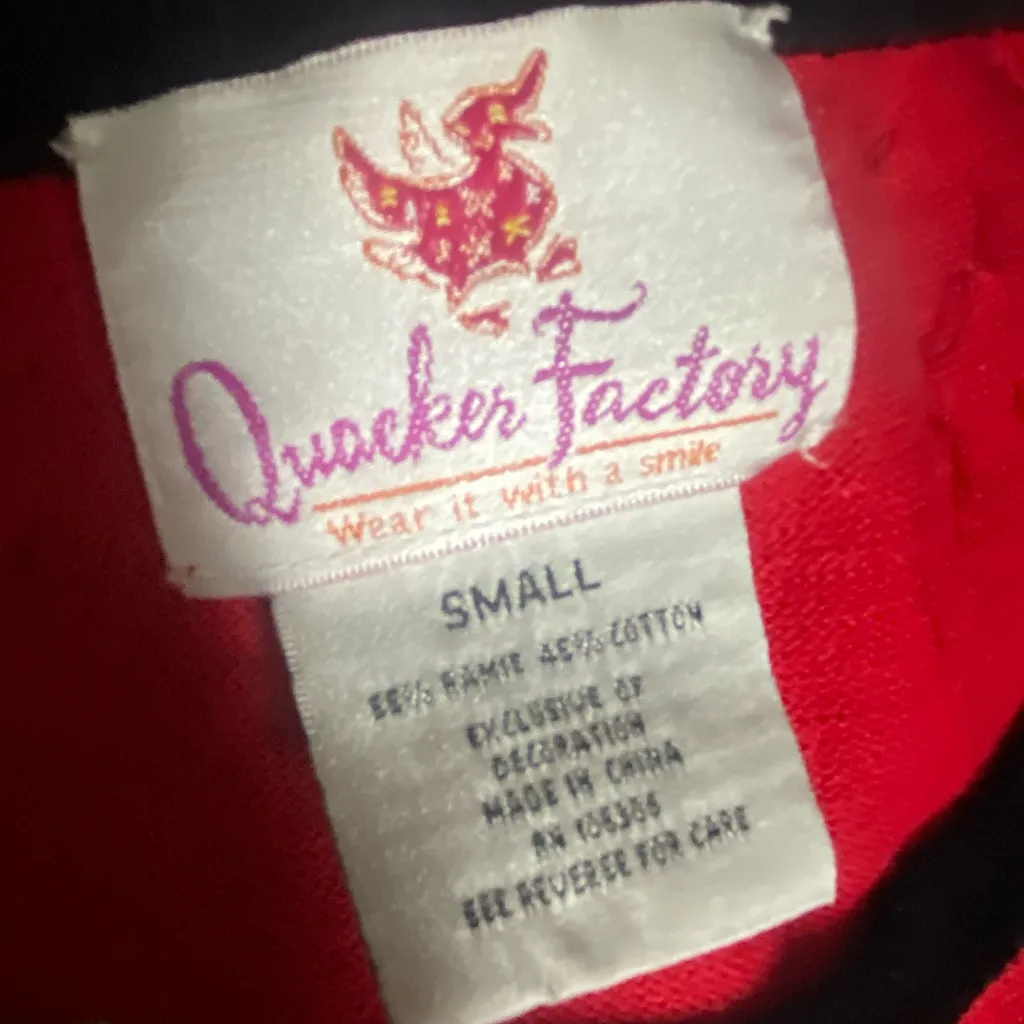 Quacker Factory Small Red
Christmas Reindeer Ice Skating
Sweater Y2K Whimsical - Image 10