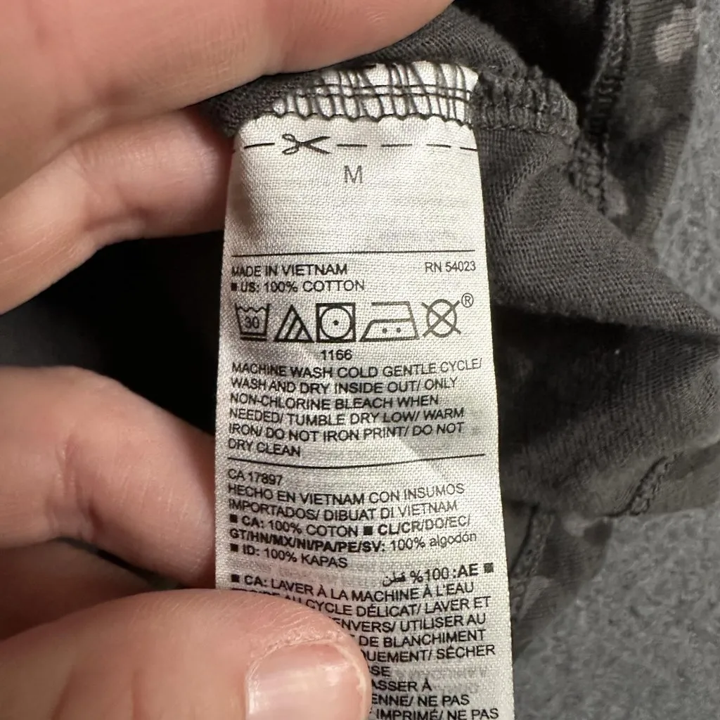 Old Navy Shirt Womens Medium Leopard Print EveryWear Tee Short Sleeve Casual Top - Image 8