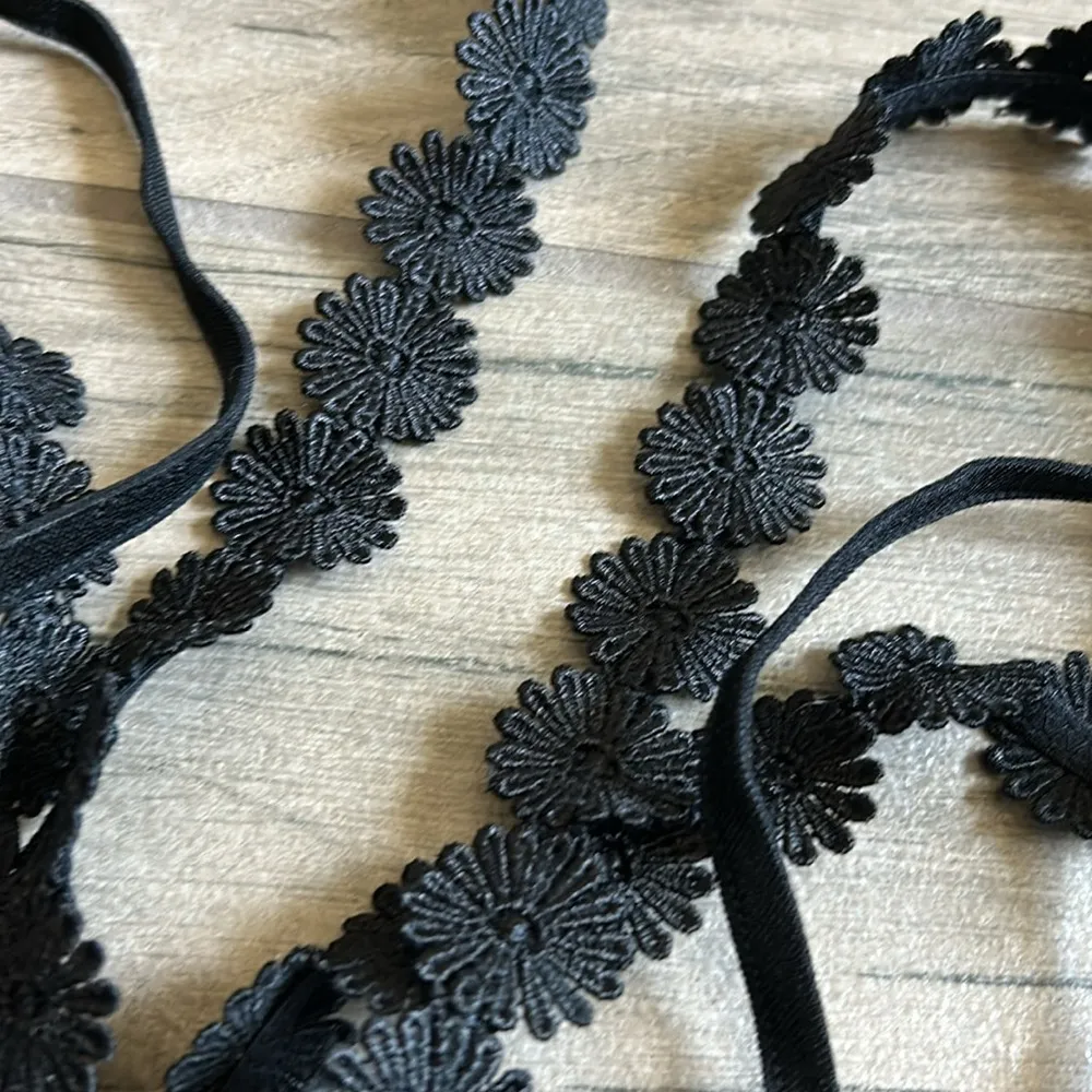 Black strappy bralette - Image 4