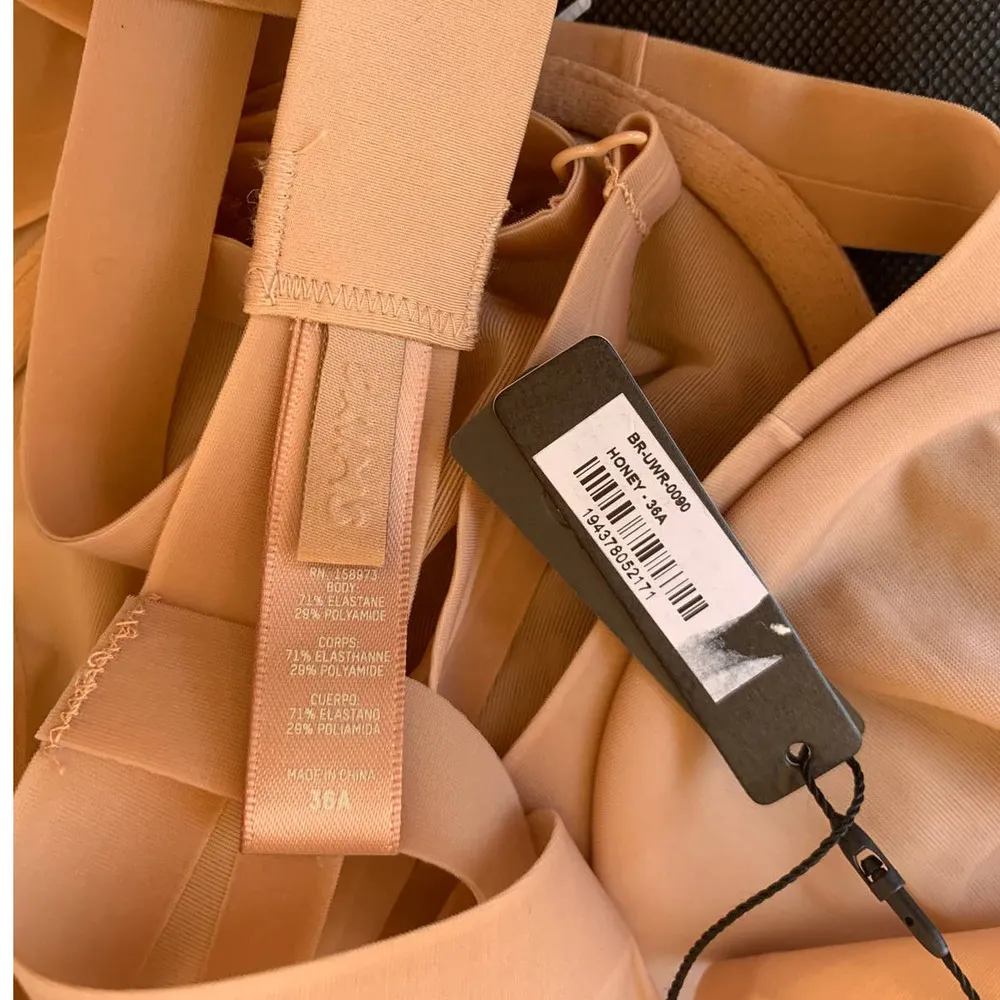 SKIMS Naked Underwire Plunge Bra In Honey (36A) - Image 4