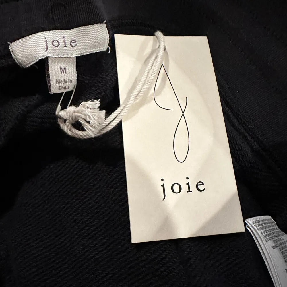 Joie Burdett Terry Cotton Black Stripe Detail
Sweatpants pull-on shorts M - Image 6