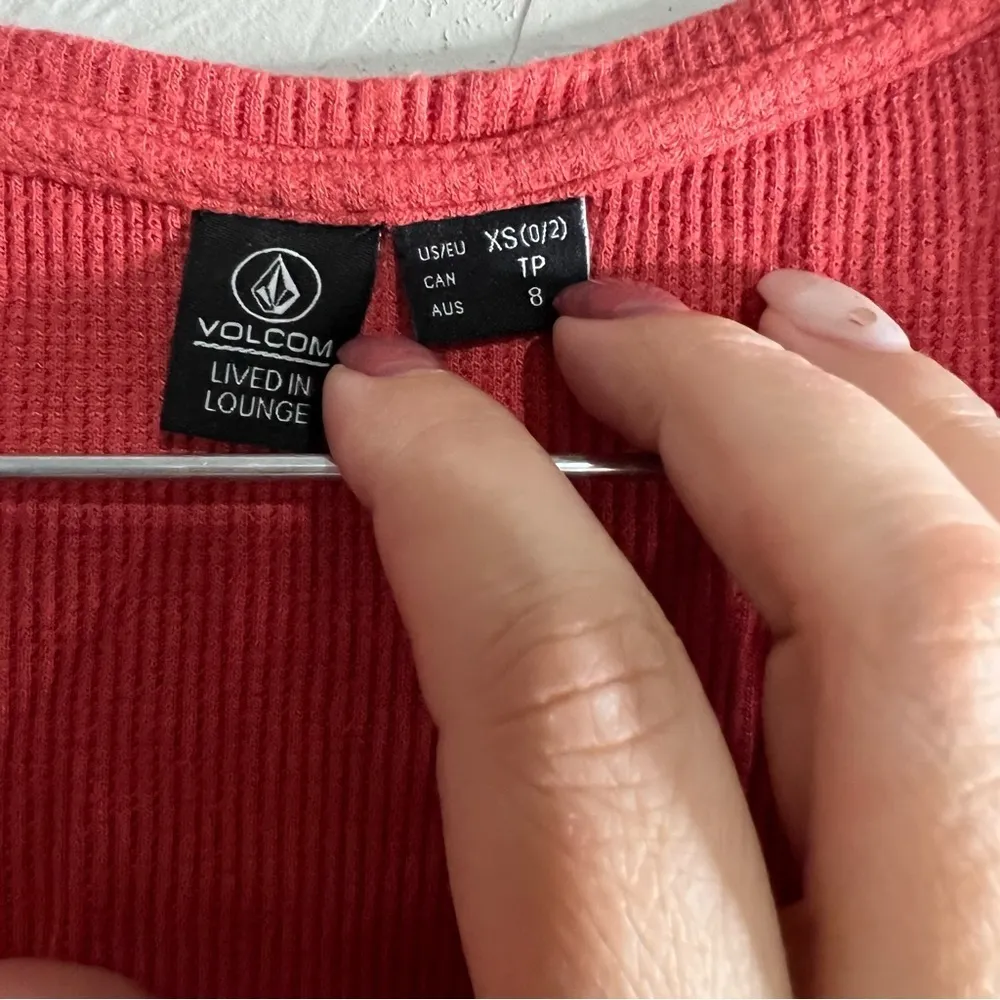 Volcom‎ Women’s Lived In Lounge Orange Thermal Top - Image 5