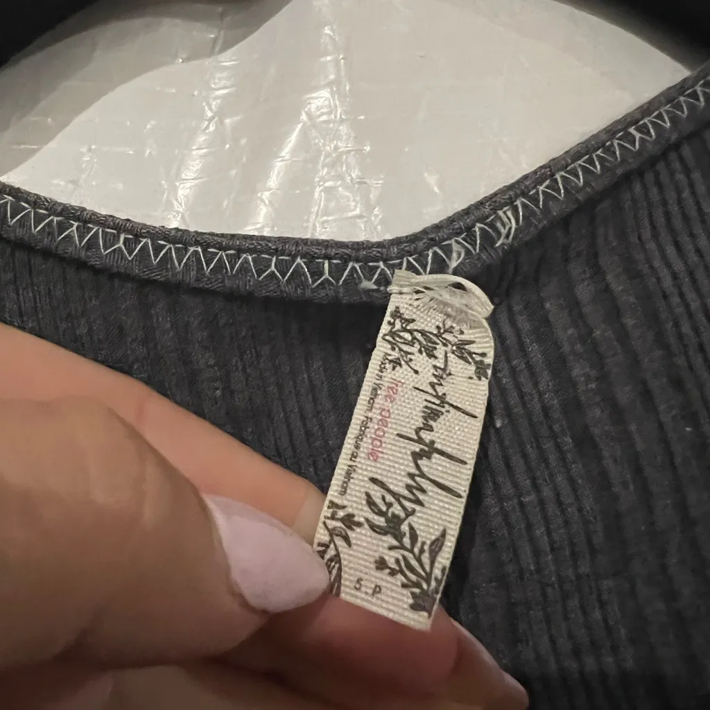 NEW Intimately Free People Gray Ribbed Tie Sleeve Bodysuit Size Small - Image 5