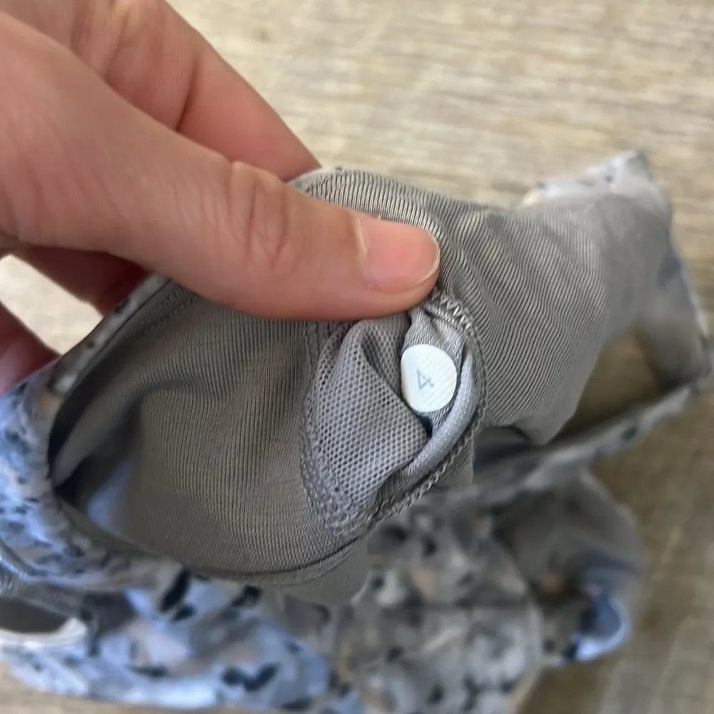 Lululemon Athletica Speed Racerback Bra Size 4 - Image 3