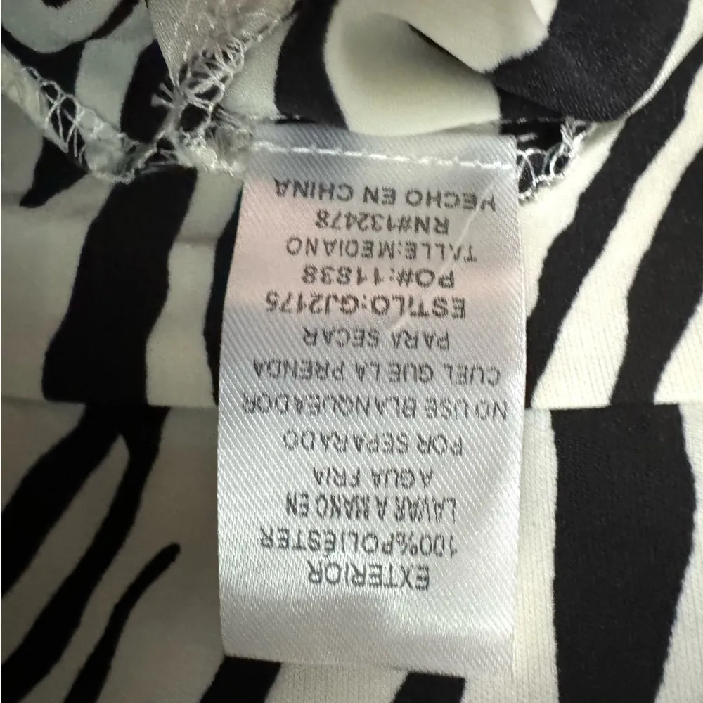 NWT GLAM Ivory and Black Zebra Print Lightweight Windbreaker Jacket Size Medium - Image 11