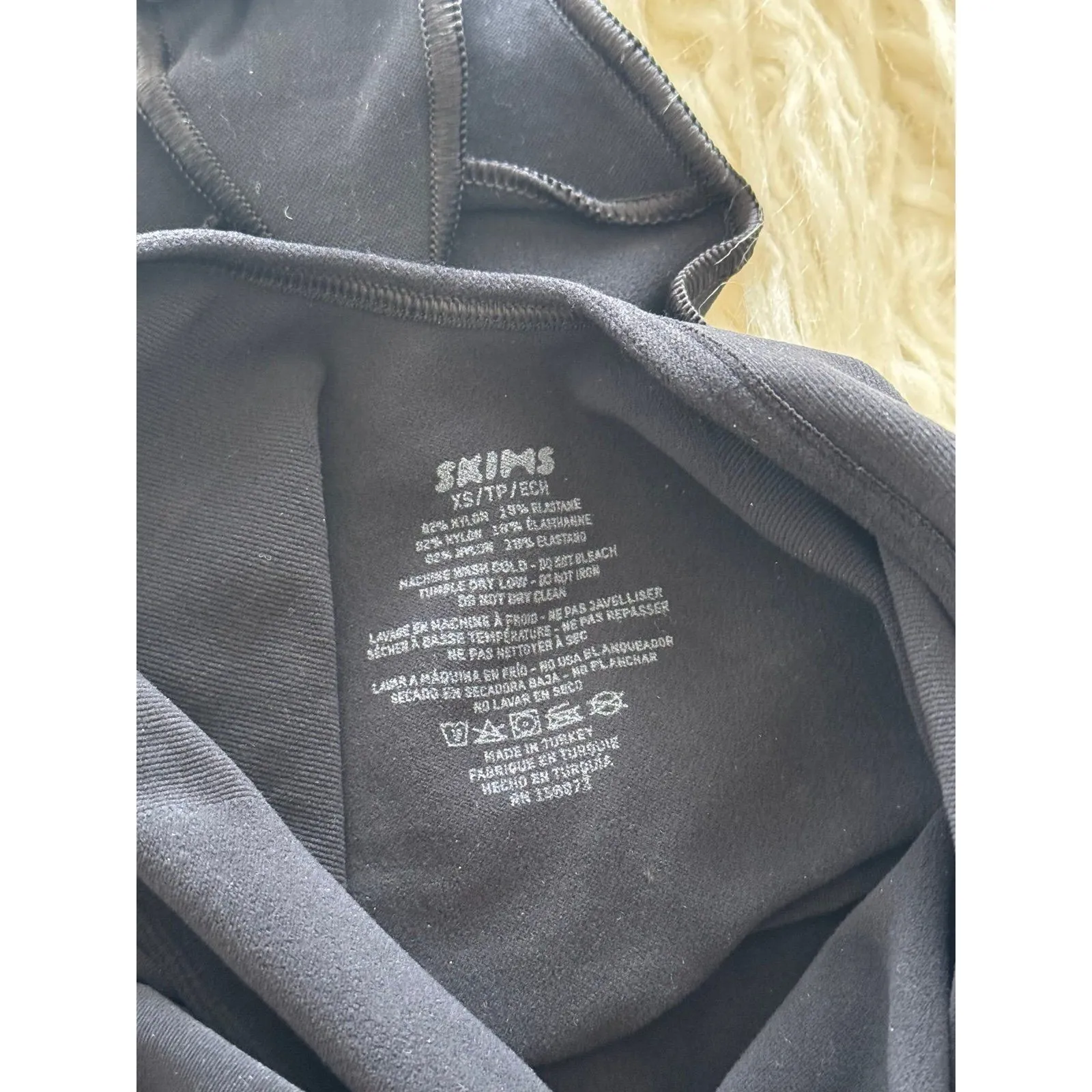 Skims Seamless Sculpt Low Back Thong Bodysuit Onyx Size XS - Image 8