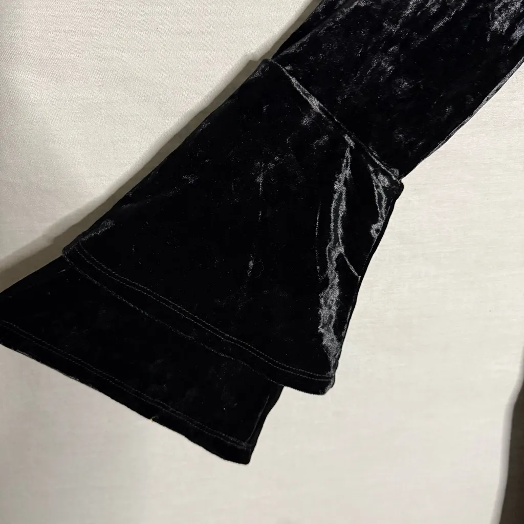 Tribal Femme Dress Womens XS Velvet‎ Mini Whimsigoth Goth Witchy Bell Sleeve Black - Image 4