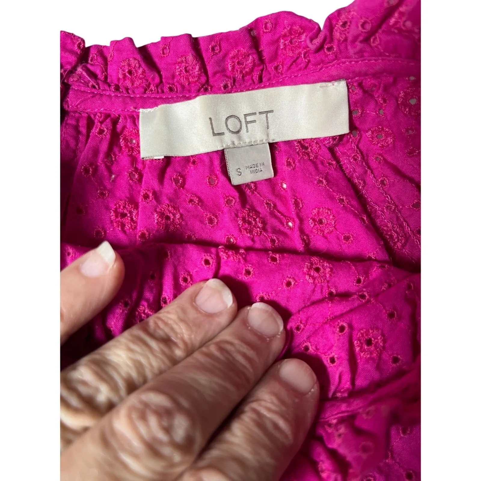 LOFT Hot Pink Eyelet Ruffle Neck Puff Sleeve Cotton Peasant‎ Blouse S - Image 4
