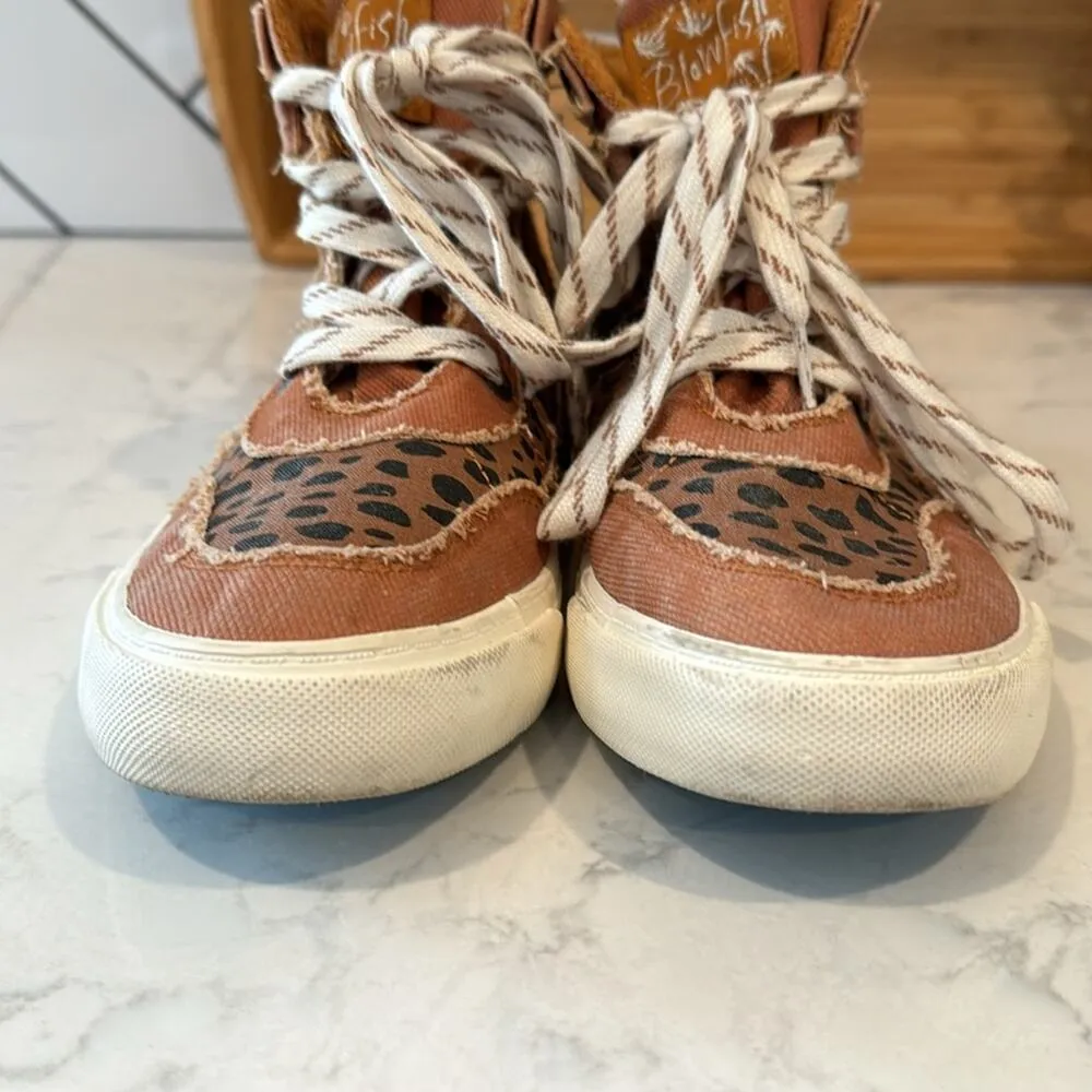 BLOWFISH MALIBU UPLAND DESERT CARAMEL LEOPARD CANVAS HI TOP SNEAKER size 9.5 - Image 2