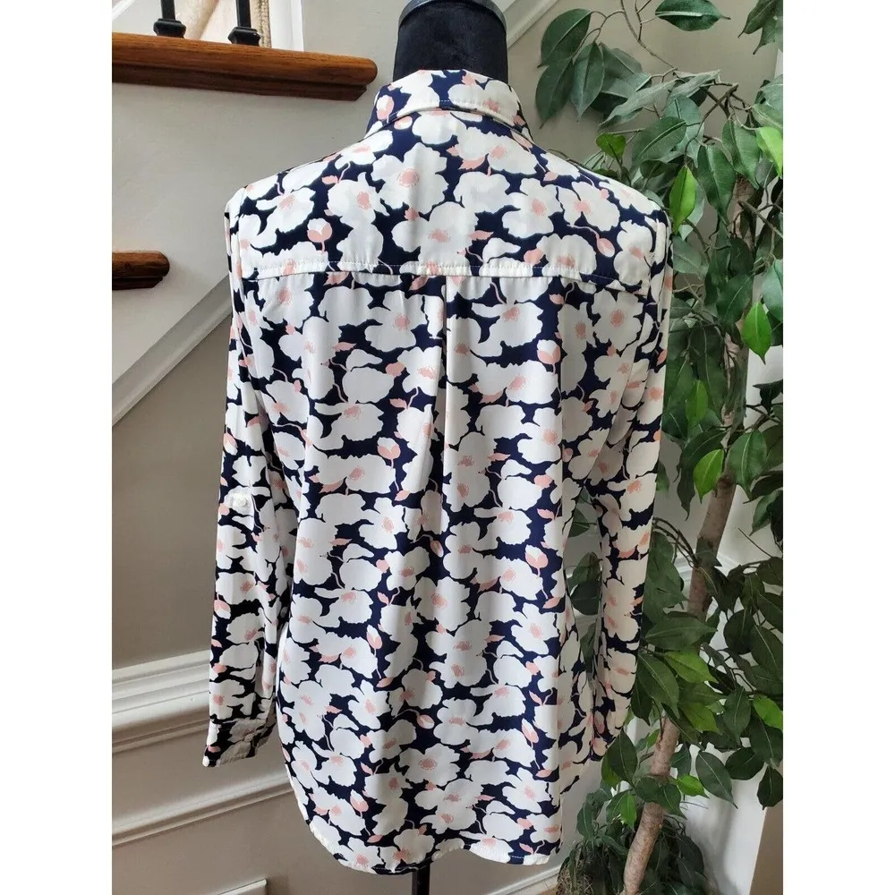 Skies Are Blue Women's White & Blue Collared Long Sleeve Button Down Shirt XS - Image 4