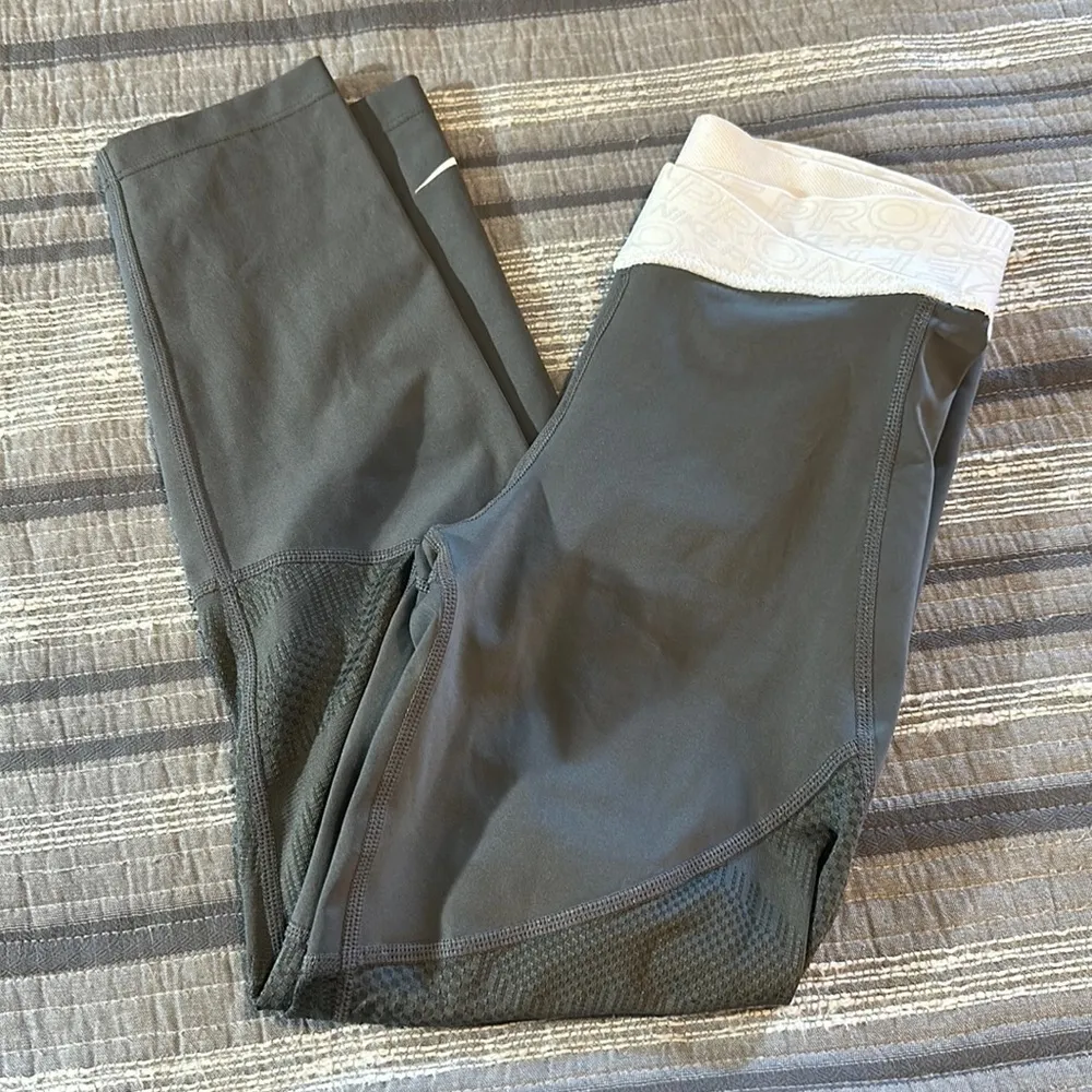 Nike Pro Dri-Fit Gray White Leggings Activewear Gym Size Small EUC #4515 - Image 2