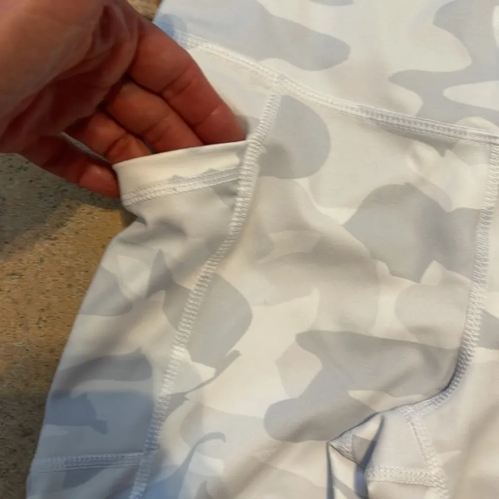 90 degrees by reflex Camo leggings - Image 3