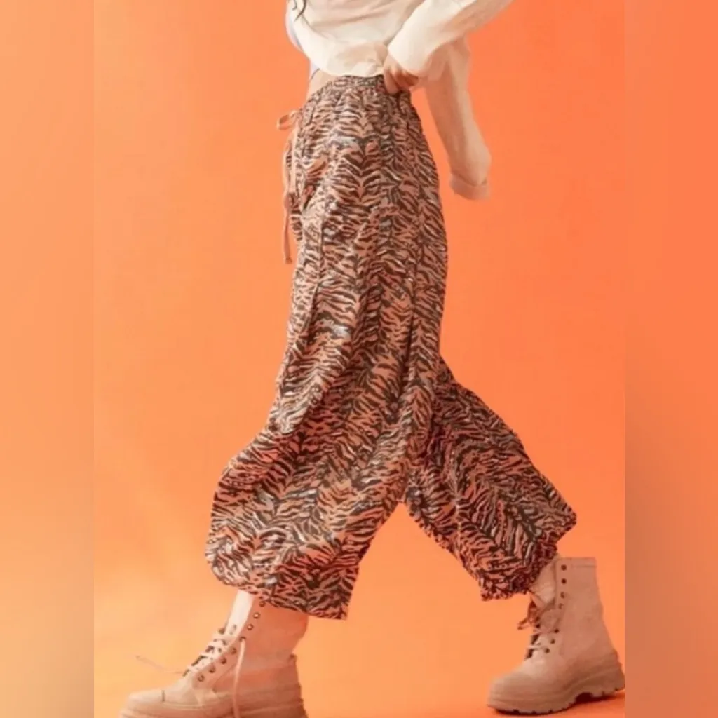Free People Movement Zephyr Printed Pants In Camel Combo Size XS - Image 4