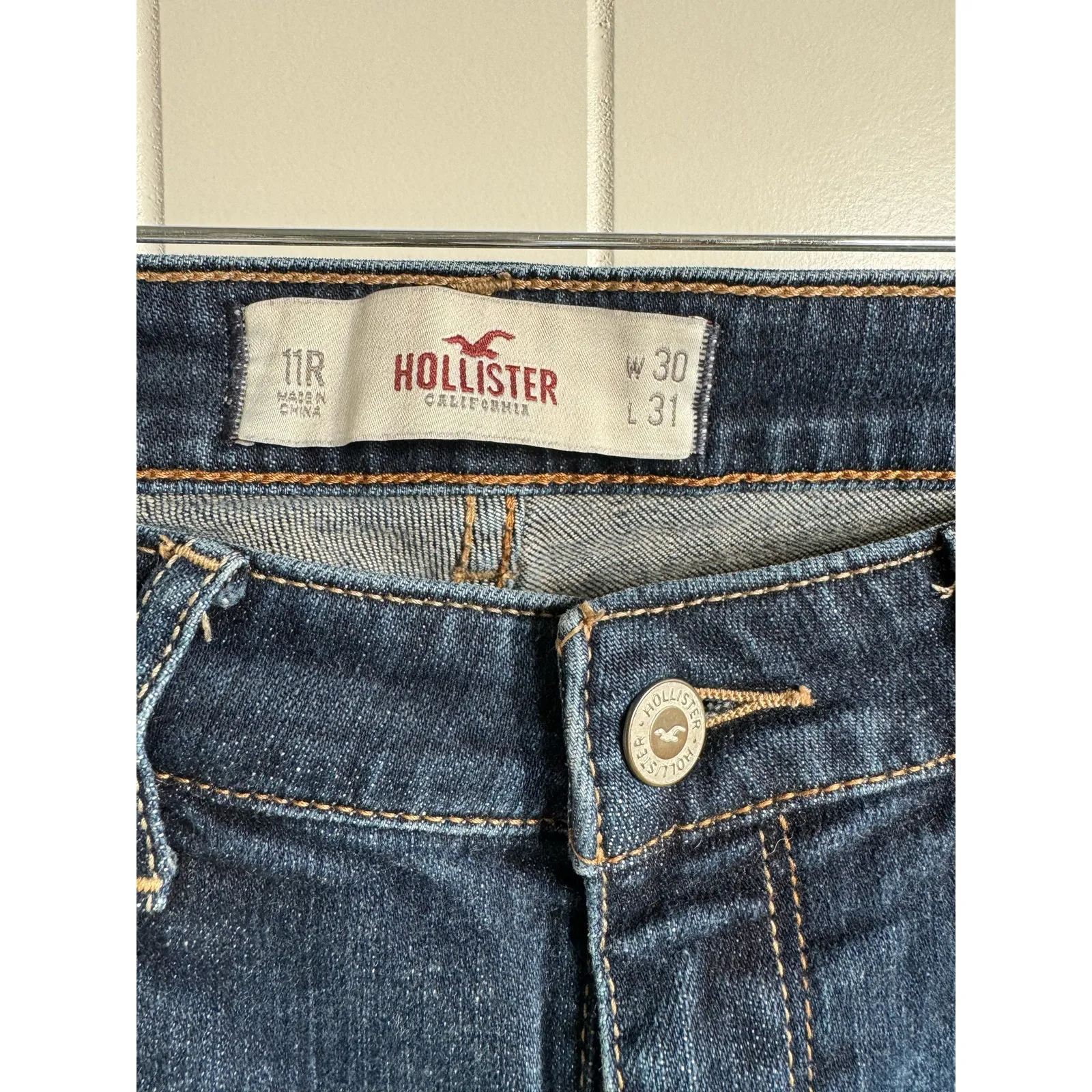 Hollister Womens Jeans Sz 11R Super Skinny Dark‎ Blue 30x31 Ripped Distressed - Image 4