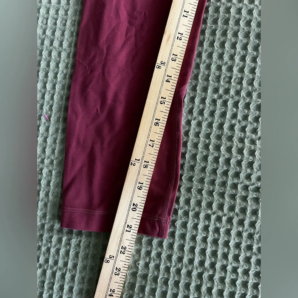 Lululemon Align Crop *21”
Size 6 - Image 2
