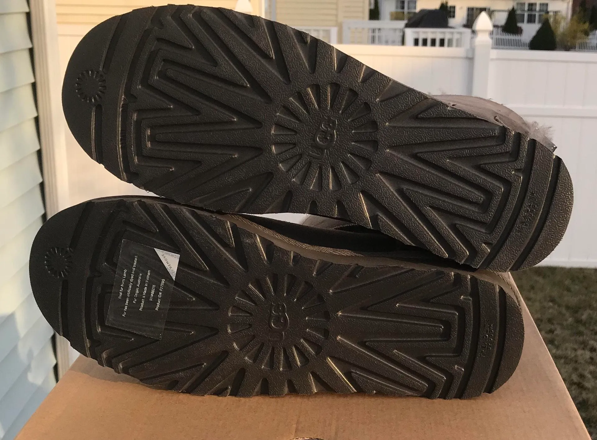 UGG Bailey Bow II Shimmer - Image 6