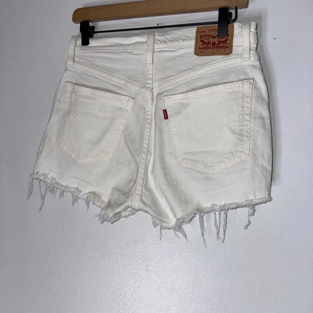 Levi’s 501‎ White Cut Off Jean Shorts Size 29 Distressed - Image 2