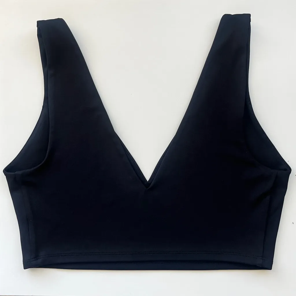 Express Body Contour High Compression V-neck Crop Top Black Women's Medium - Image 2