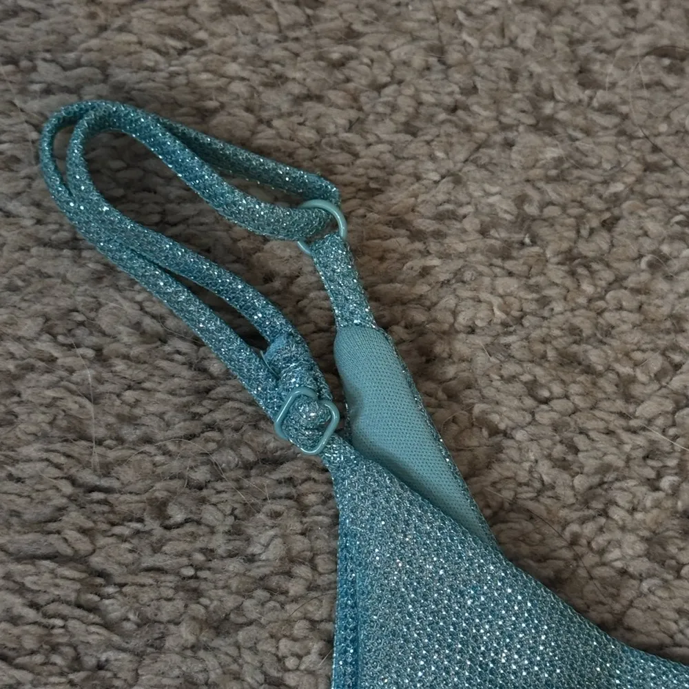 B Darlin Aqua Glitter Formal Gown | Holiday Party • Prom Winter Wedding Size 1/2 - Image 9