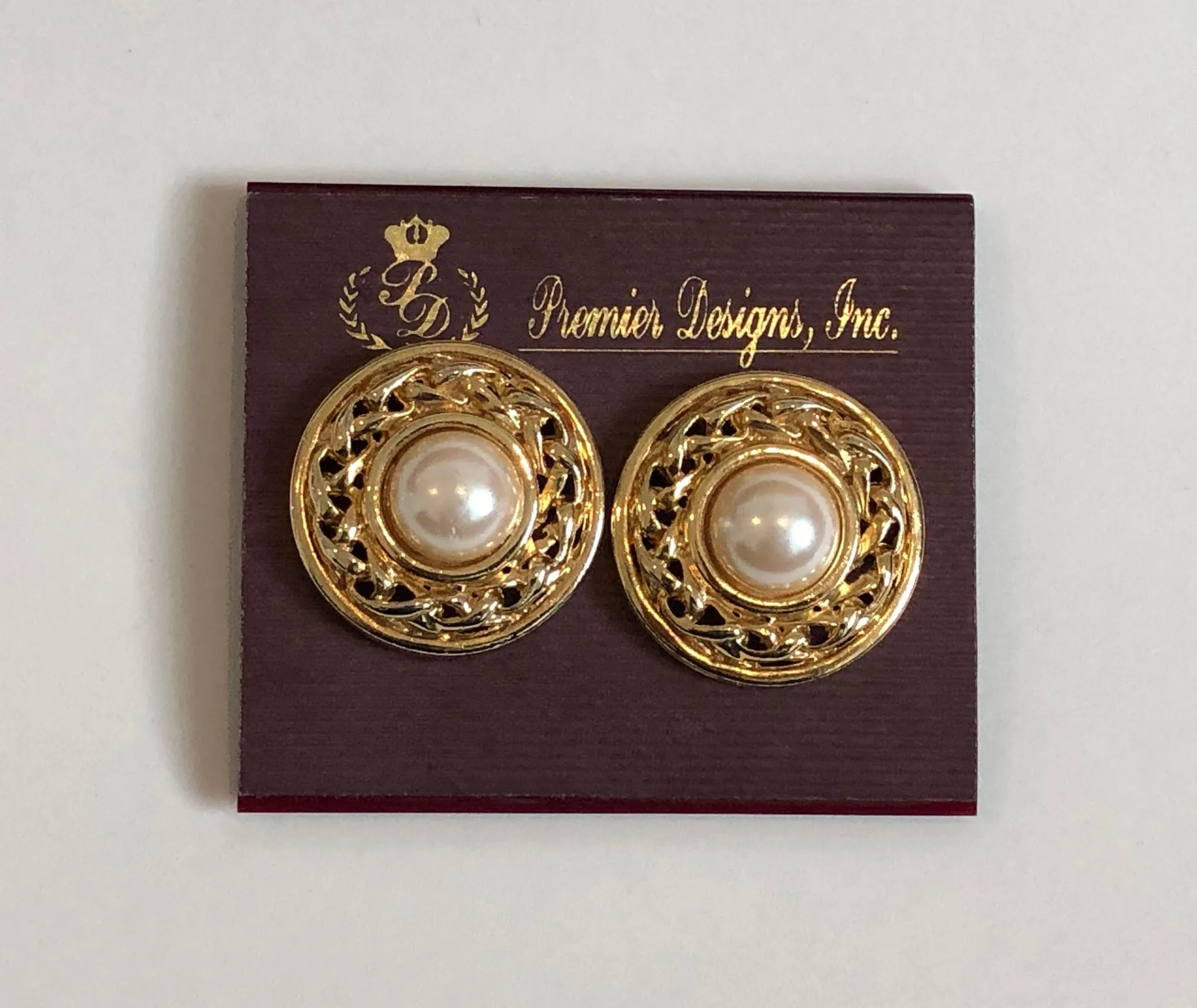 “Pearl Mesh” Clip On Earrings Gold Tone Frame Faux Pearls - Image 3
