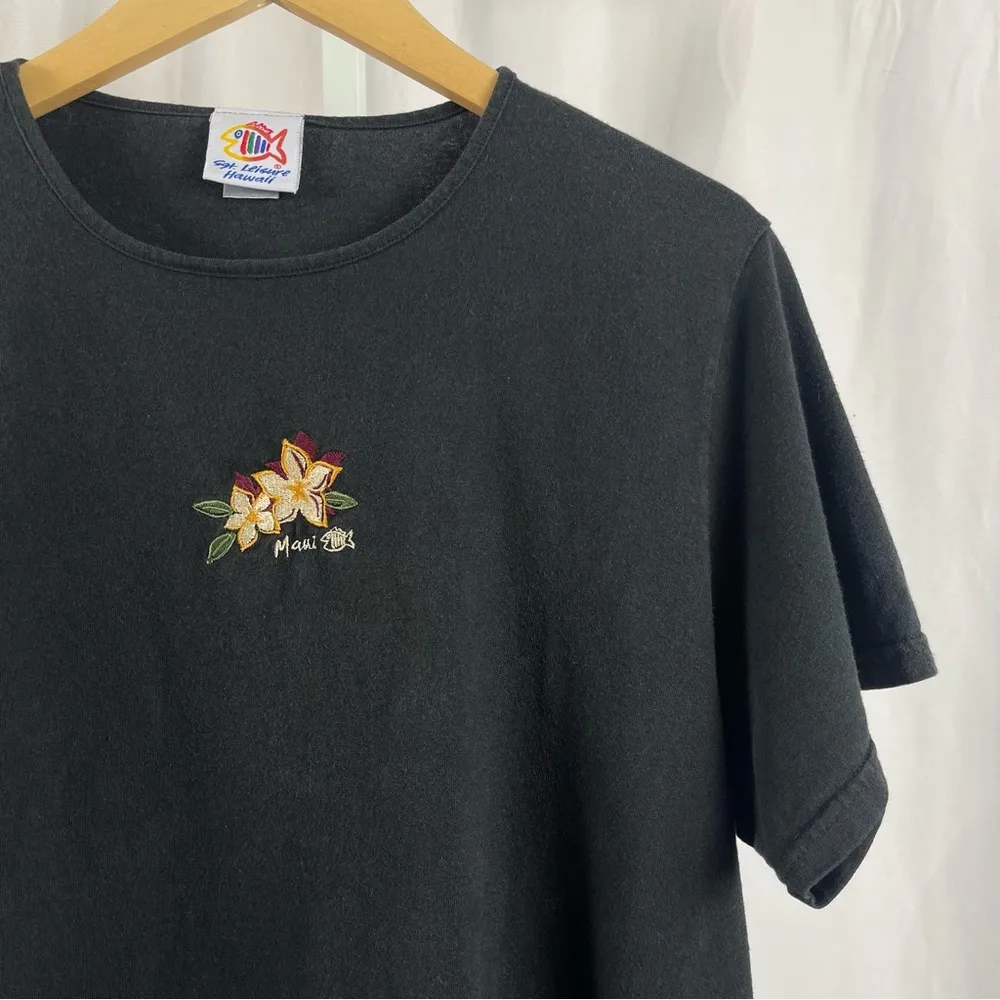 SGT Leisure Hawaii XL Embroidered Maui Flower Graphic Top 90's Vintage Nature Black - Image 6