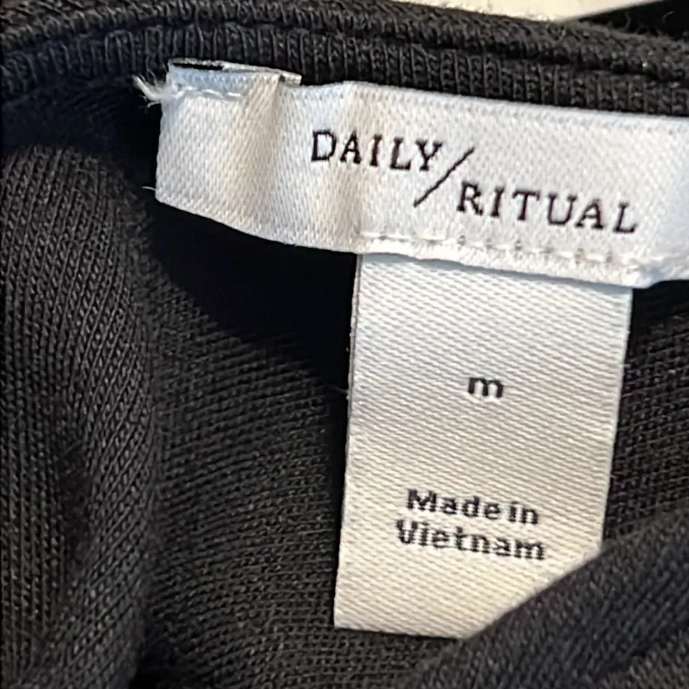 Daily Ritual size medium v neck solid black one piece pants romper elastic waist - Image 10