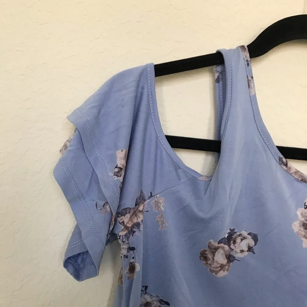 Dina Be Cold Shoulder Floral Blue Top - Image 3
