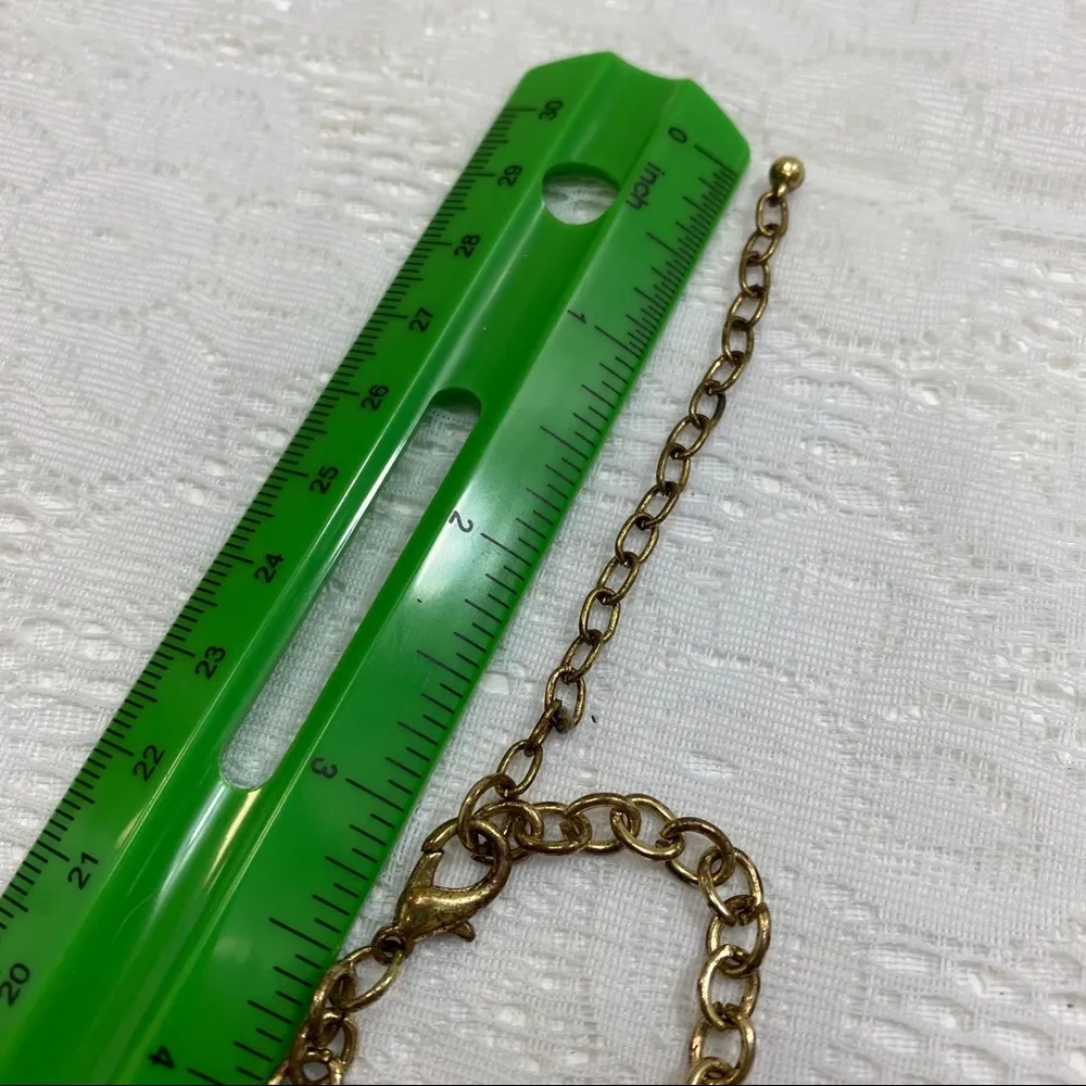 Beachy Look Necklace. Coral Color Center Accent. - Image 7