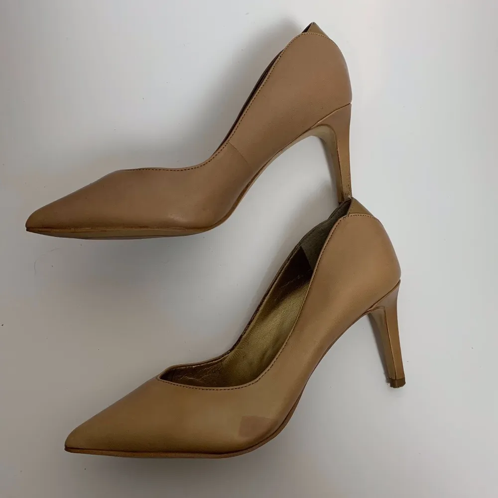 Sam Edelman  Nude/Camel Orella Pump - Image 4