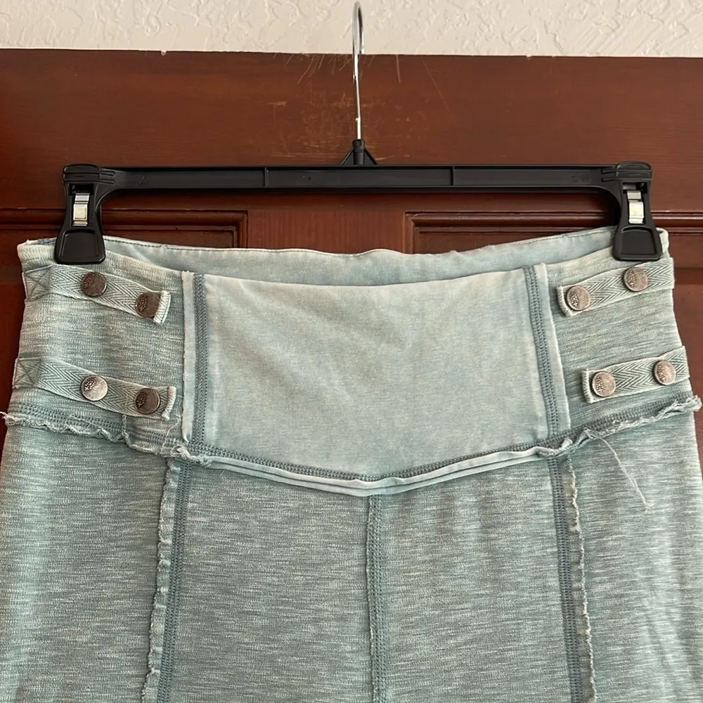 Free People Movement Catch Me If You Can Snap button moto Leggings Large - Image 5