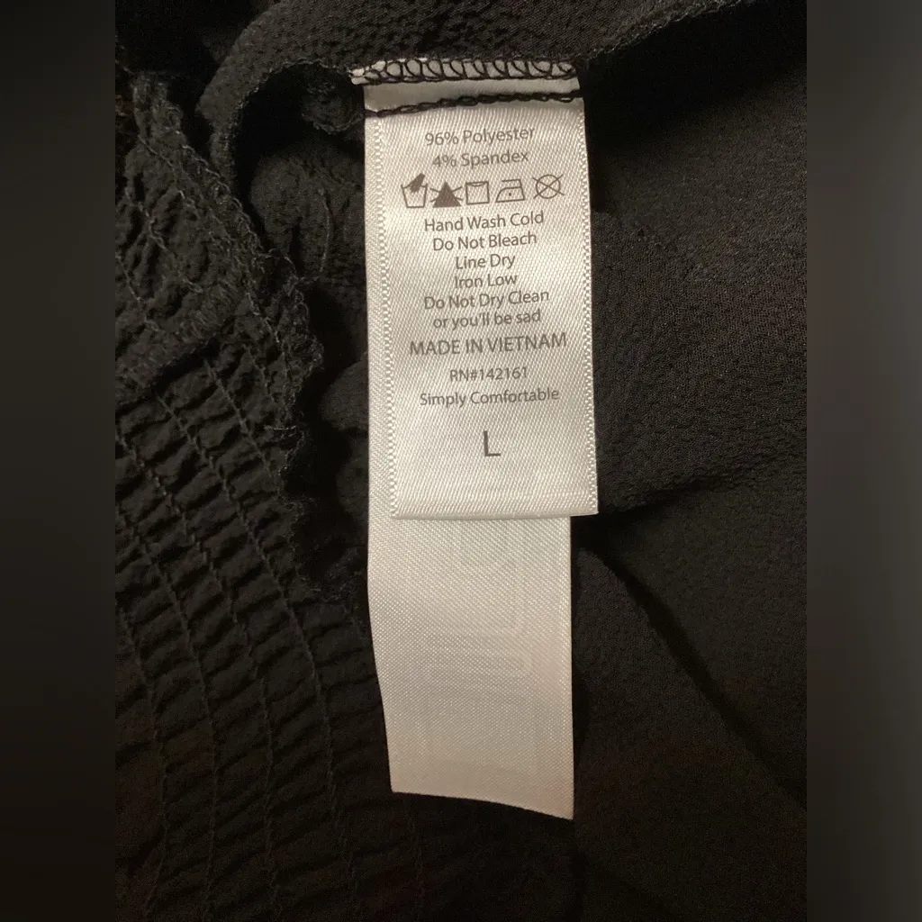 LulaRoe crinkled smocked shorts. Size Large - Image 6