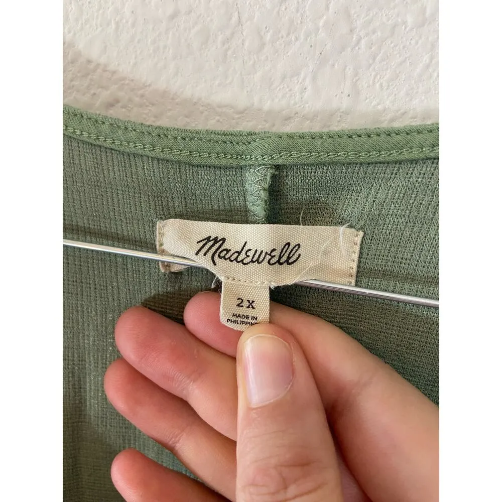 Madwell sage green v-neck faux wrap dolman sleeve dress size 2X - Image 3