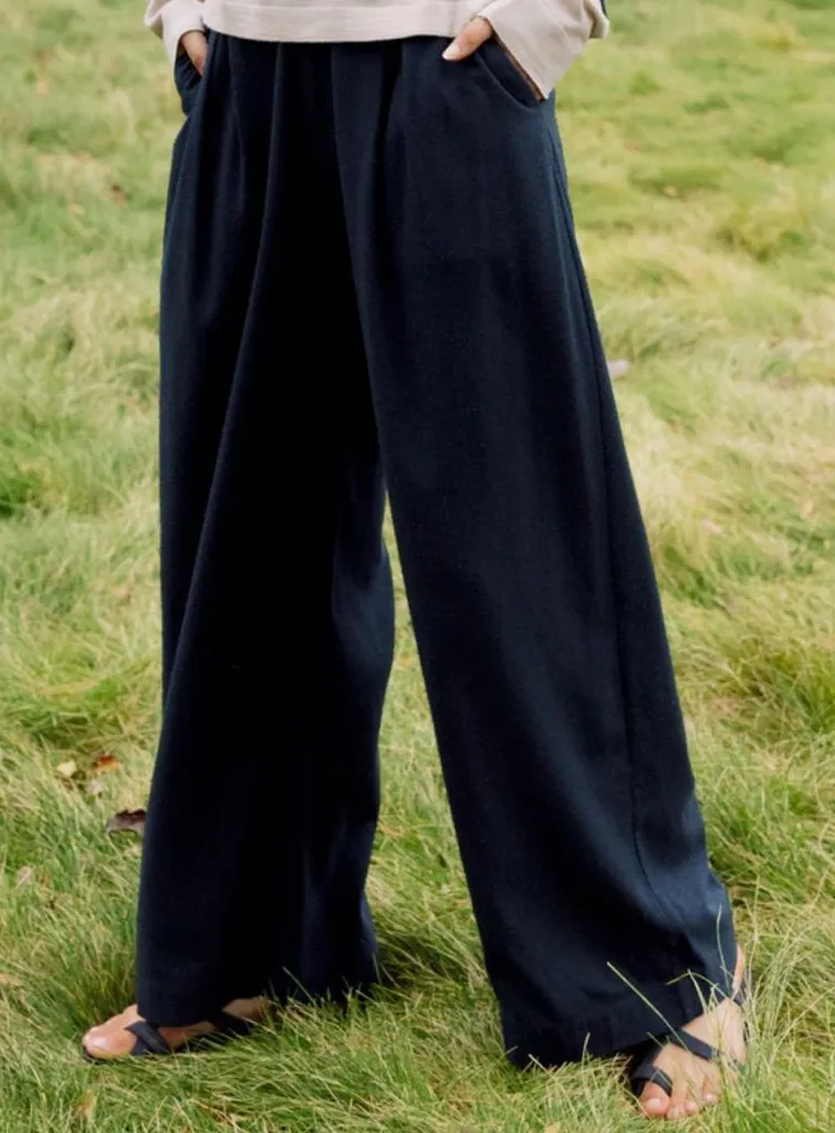 NWT Jenni Kayne Navy Blue 100% Silk Relaxed Trouser size 10 Minimalist - Image 1