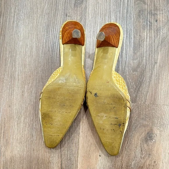 Stuart Weitzman  Cream Croc Slide‎ Kitten Heels  size 36 - Image 4