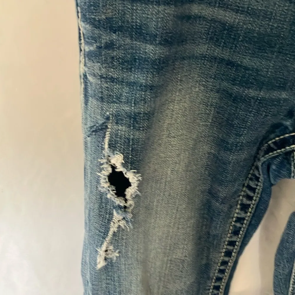 Miss Me: Tulip Color (X1019ER) Distressed Blue Jeans- Easy Boot- 28 - Image 7